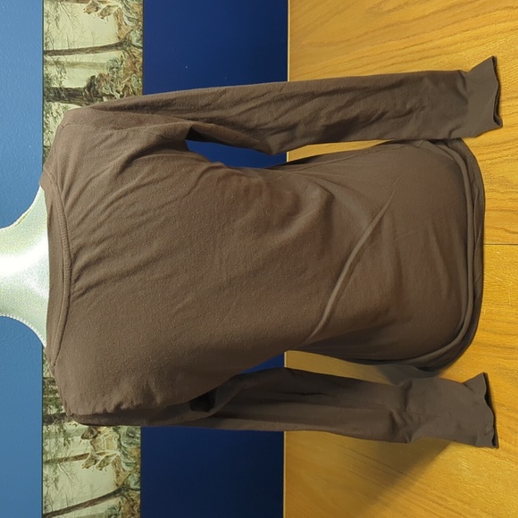 Set of Long Sleeve Tshirts - Picture 13 of 14